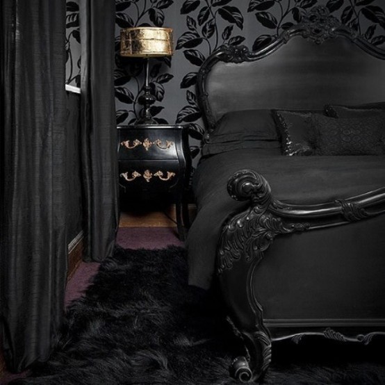 Black baroque bed