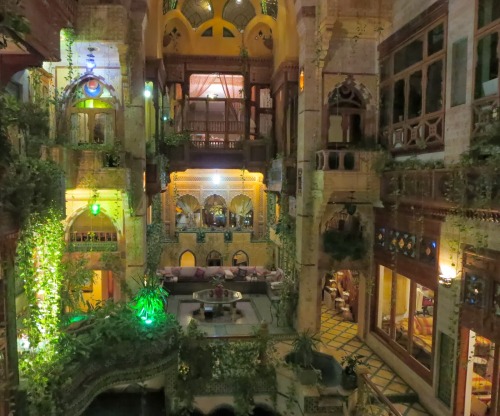 jutsu-goddess:renamonkalou:The family home of architect Sami Angawi, Jeddah, Saudi Arabia.    Holy shit….