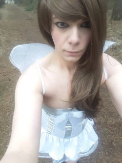 sissy-joyce:Nothing to see here, just a sissy walking in the forrest taking selfies with a dildo in her mounth :P