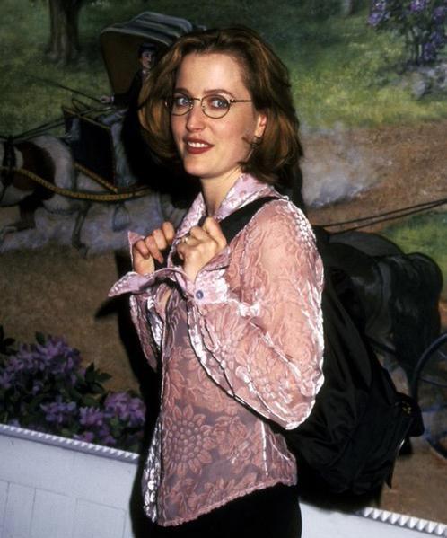 chewiesgirlfriend:gilliangoogling:back to school fashion#tbt 
