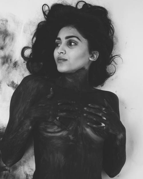 mxdvs:  Body ArtPhotographed by TheYoungAbstract 