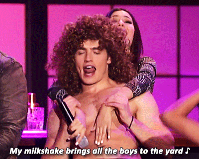 famousmeat:  Gregg Sulkin grinds shirtless on Victoria Justice to Kelis’ Milkshake