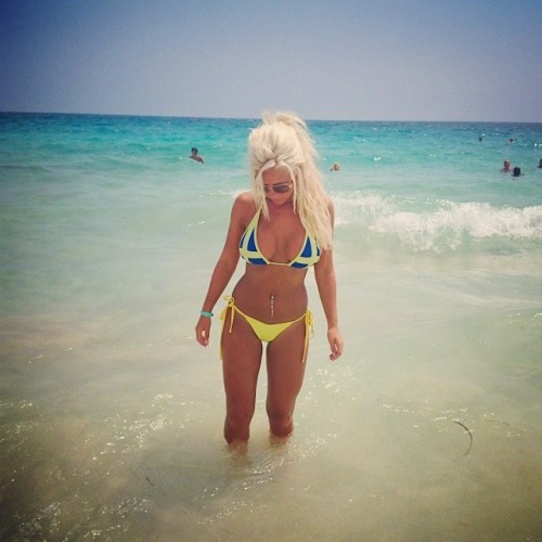 ukn0wuwantit:  http://ukn0wuwantit.tumblr.com 