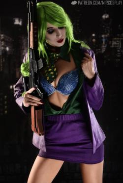 cosplay-galaxy:  Joker Genderbend By Miriam