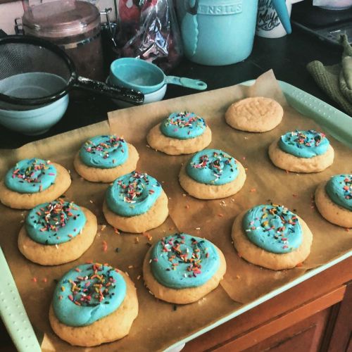 COOKIES!!!!! #homebaker #bakedfromscratch #lofthousedupe (at Hyde Park, Massachusetts) www.i