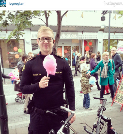 dualpaperbags: paulmcfruity: This Icelandic police force has the most adorable Instagram account&nbs