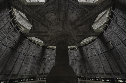 darbians: Abandoned Cooling Tower in Belgium. Check out the link for more shots from here… IM