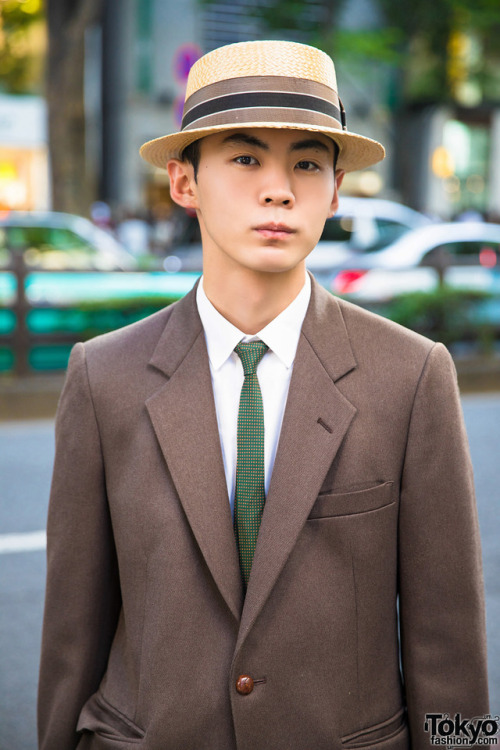 tokyo-fashion:  Japanese hair stylist Yuta on the street in Harajuku wearing a retro look featuring items from the Tokyo vintage boutique DoLuKE. Full Look