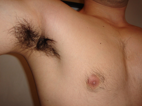 iwasateenwolf:this hot set via mantender  i would lick that pit