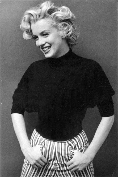 talesfromweirdland:  Marilyn Monroe photographed by Ben Ross in 1952. (I’ve posted this one before a