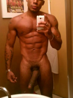 videoblackgay:  http://videoblackgay.tumblr.com :