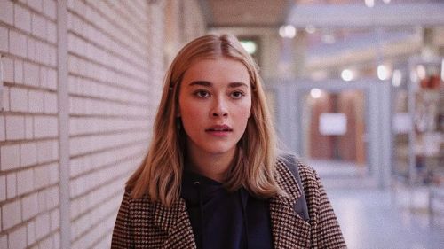 The canon LGBT+ character of the day isMia Winter from Druck, who is bisexual!