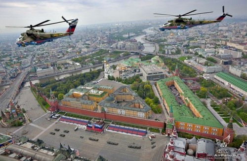 Aerial photo of Moscow’s Red Square, showing the Kremlin behind the walls.