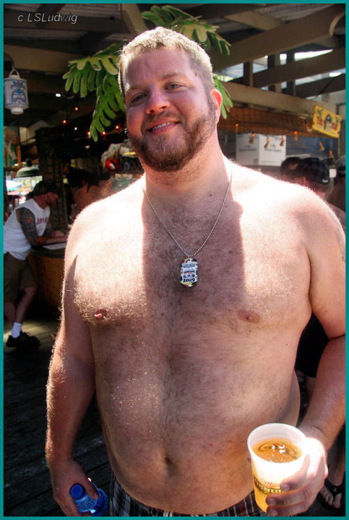 txbearguy:  only-bear: <3 _ <3  VeniceCub 