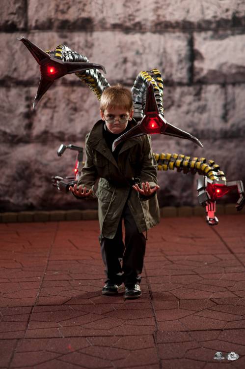 cosplay-gamers:  Spider Man - Doctor Octopus Cosplay by Bullout Photography by Bryan Humphrey 