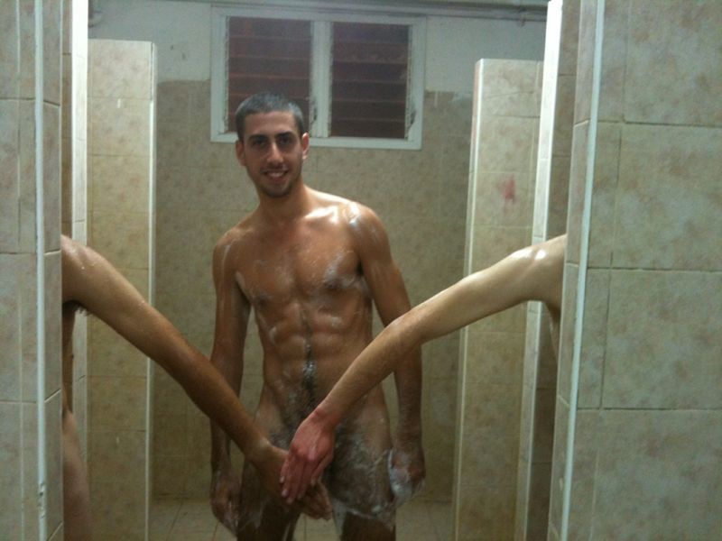 itsonlypubes:  Always shower with a buddy or two…..