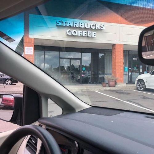 Only in Portland would there be a Starbucks coffee across from a Starbucks food truck. Lol #starbuck