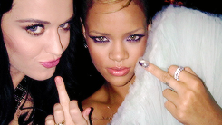 hotncolds:  ”@rihanna: “@DanielaEvans23: We would ALLL turn lesbian for @rihanna,