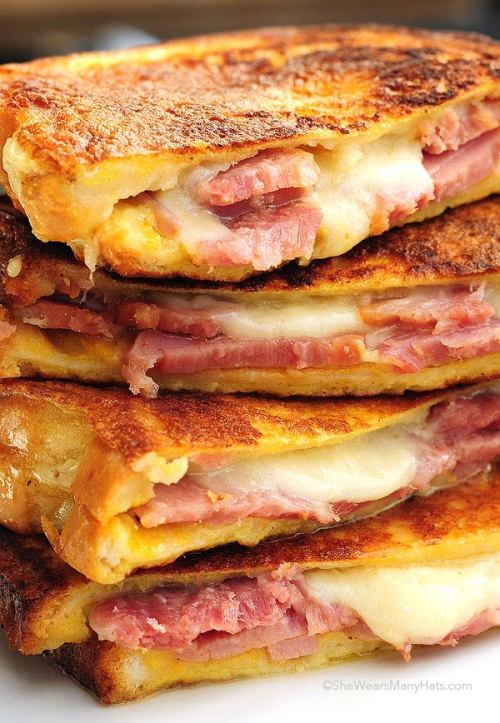 craving-nomz: Monte Cristo Sandwich