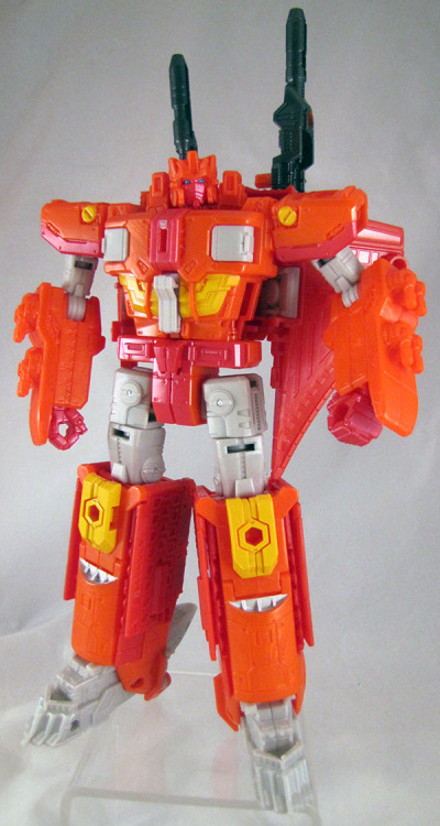 itswalky:Orange robot wants to make Cybertron great again