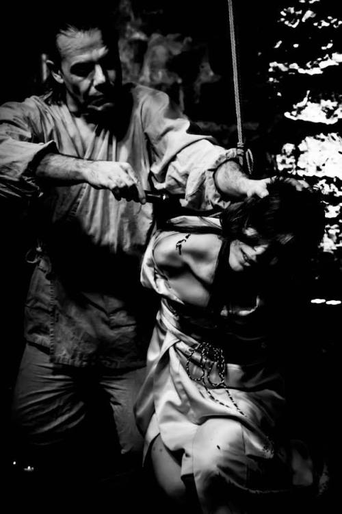 misungui:  Rope : PhilipAnn Model : Misungui MUAH : Tatiana Tereshenco Musique : Fabien Zarka Photos : Cedric Von Düron