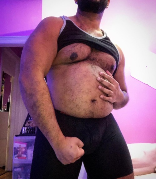 Bigger is better! #gainer #feedee #feeder #chubbygay #fatgay #musclechub #grommr #instabear #bearsof