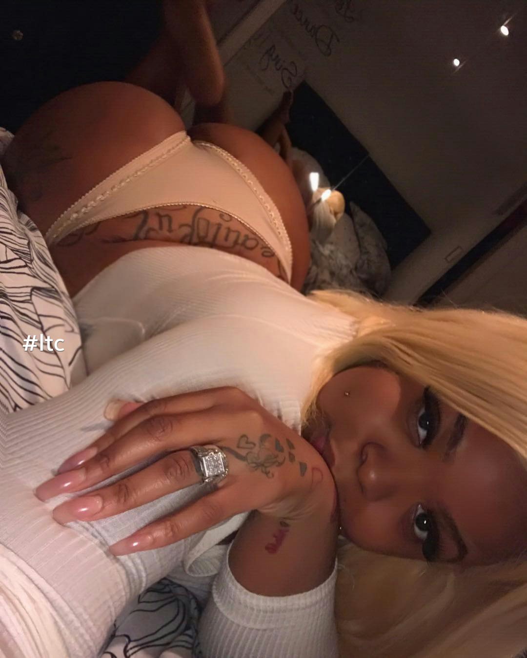 addicted2curvez:  #lovethemcurves #supersexy #gorgeous #amazingwoman #na_na151 #curvology