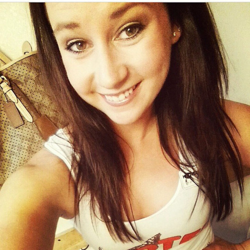 superfructose: The hottest hooters girls … follow for more —&gt; superfructo