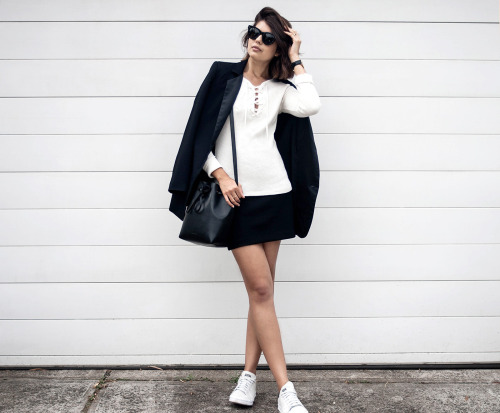 Blog post: The Lace-Up Knit