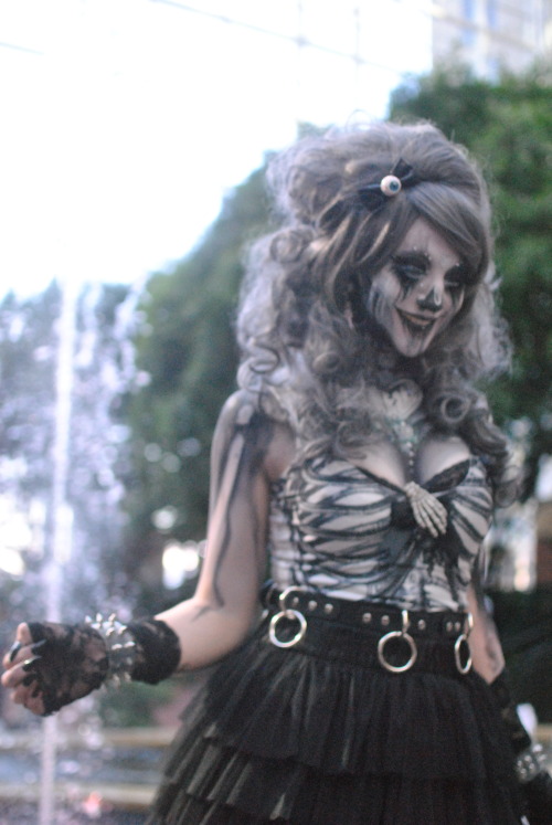 heyredridinghood is the Punky Princess Bubblegum and dollfille is Skeleton Girl-thing.