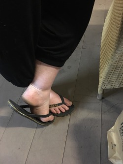 My girl has got the sexist feet, I love sucking