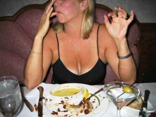 flabbysaggerstoo: Fantastic cleavage @thegoodsareback  Loving these&hellip;