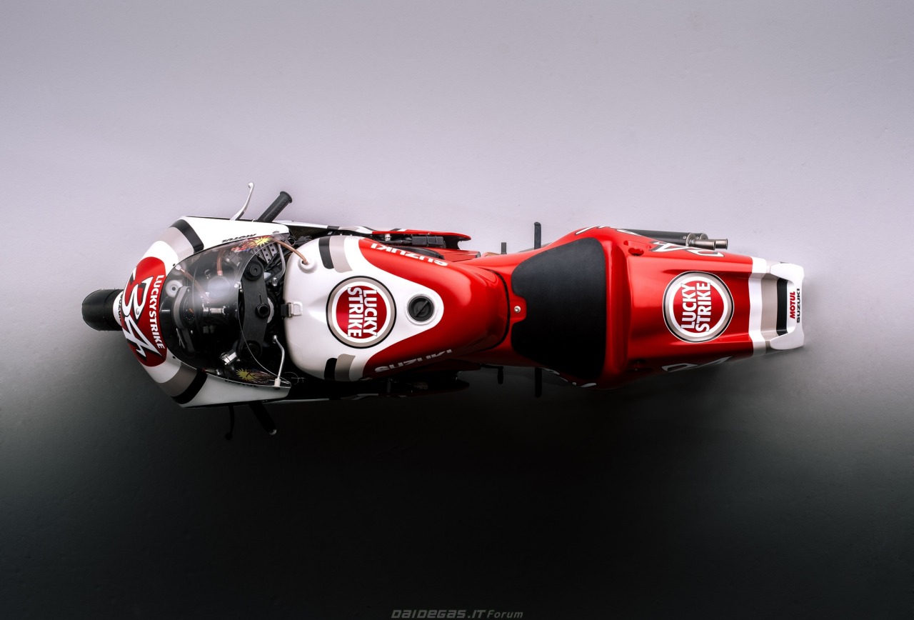 daidegas:  Suzuki RGV500 Schwantz