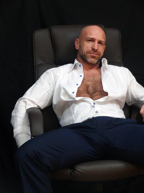 hot4hairy:  H O T 4 H A I R Y  Tumblr |  Tumblr Ask |  Twitter Email | Archive |