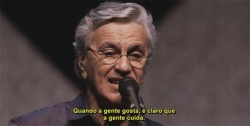 trechosdeseries:Caetano Veloso, Sozinho.