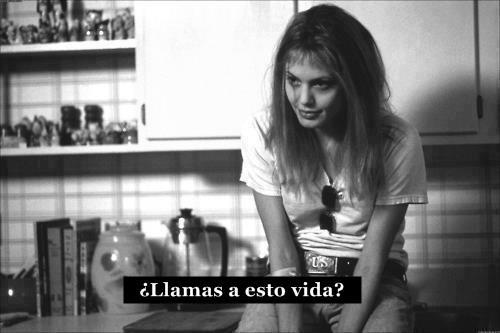 leoismyworld:   ¿De verdad llamas a esto vida?  
