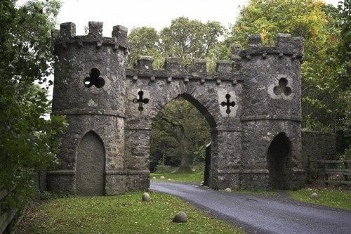spgent:  Ancient, Bryansfield Castle Gate, Ireland…photo via Amary 