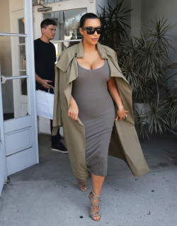 kuwkimye:  Kim out in West Hollywood, CA