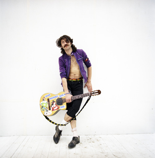 Eugene Hütz of Gogol Bordello - Bonnaroo 2008 www.dannyclinch.com