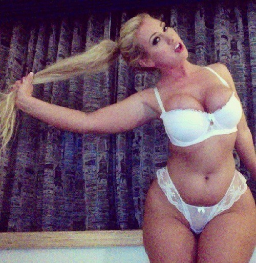 dailywhooties:  Jenna Sheahttp://www.dailywhooties.com 