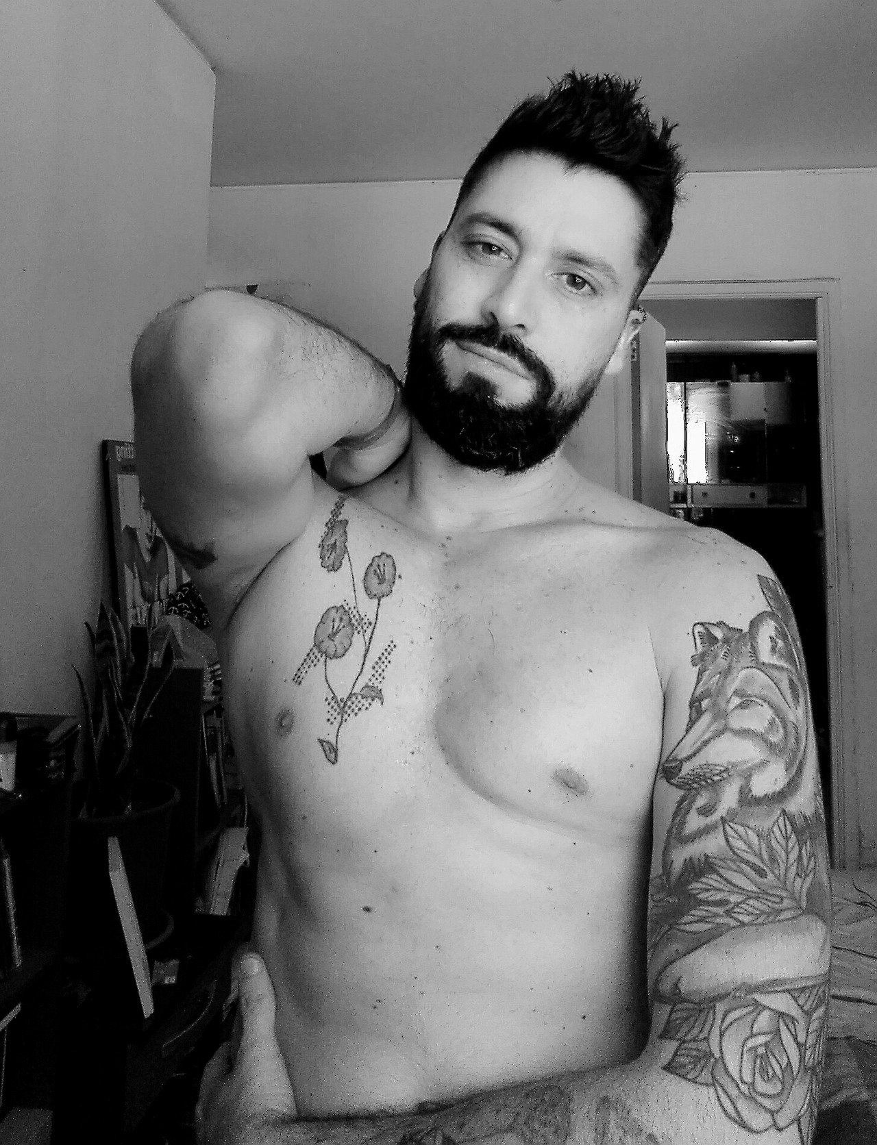 craygallery:  It’s 2pm and I’m only now getting out of the shower and preparing