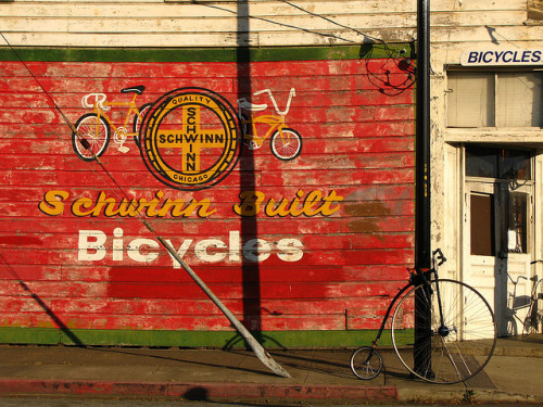 pedalblues: Ordinary bike shop?