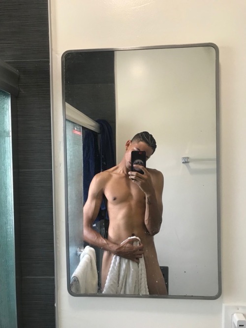 dailykeiynanlonsdale:keiynanlonsdale: I think our innocence deserves a break sometimes