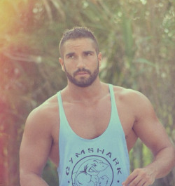 lasbarbas:  Hispanic men with beard