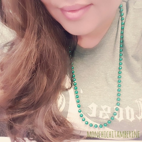 monchichitamberine:  Happy St. Patrick’s Day! Xoxo 🍀