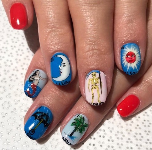 baenda: this nail art is beautiful!