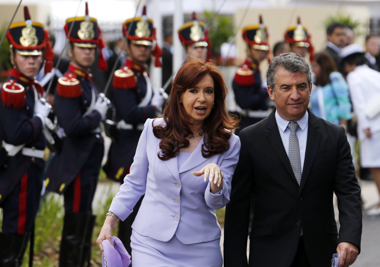 CUMBRE MERCOSUR. La presidenta Cristina Kirchner es la anfitriona de la nueva edición de la cumbre de Jefes de Estado del Mercosur que se desarrolla en la ciudad de Paraná, donde se tratarán los últimos pasos para la incorporación de Bolivia al...