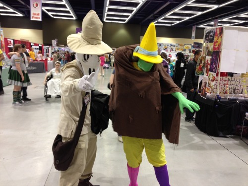 teeksadophilus:therpham:“American Stuff” cosplay from Sakuracon 2013I found Uncle Katie, guys. -poin