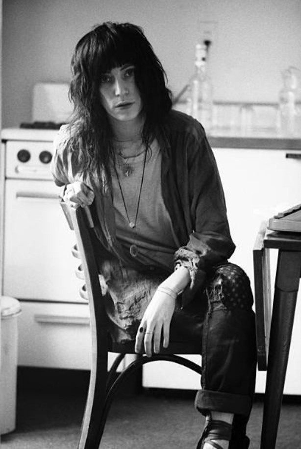 moredarkthanshark:Patti Smith, Chelsea Hotel, New York, May 4, 1971 by Robert Mapplethorpe
