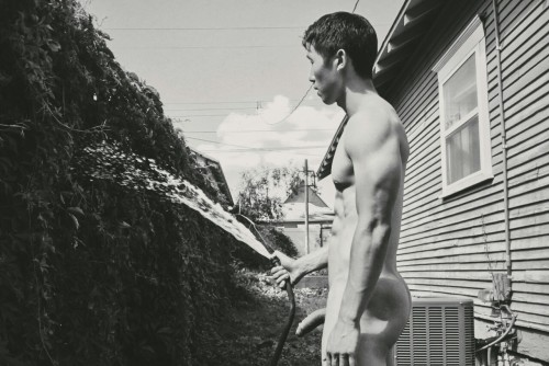 626guys:  New to Reddit, and already very popular, this straight stud’s Reddit ID is:  hammers1456